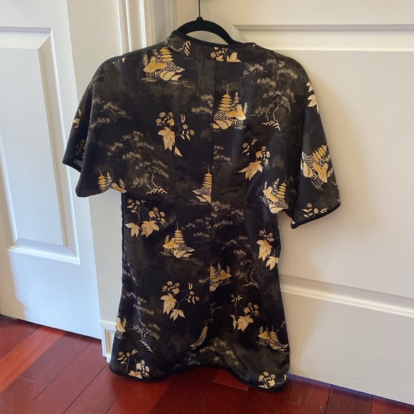 Mini Oriental style dress - Picture 4 of 5